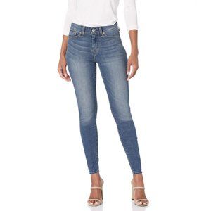 Signature by Levi Strauss & Co. Good Label Women’s Modern Skinny Jeans